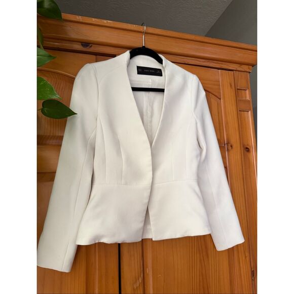 ZARA Basic White Peplum Blazer – XS, Tailored Fit, Made in Morocco - Picture 3 of 14
